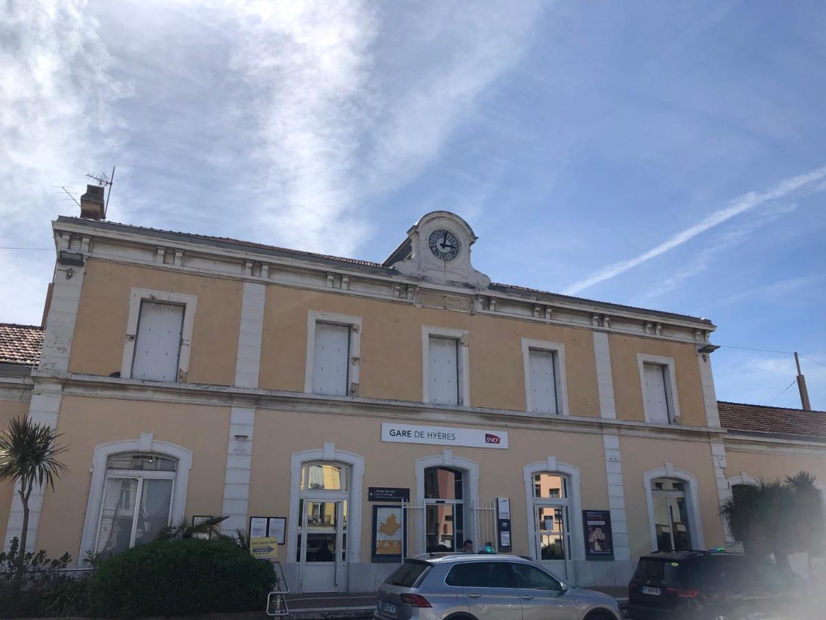 A La Gare ! T2 Hyeres Leilighet Eksteriør bilde